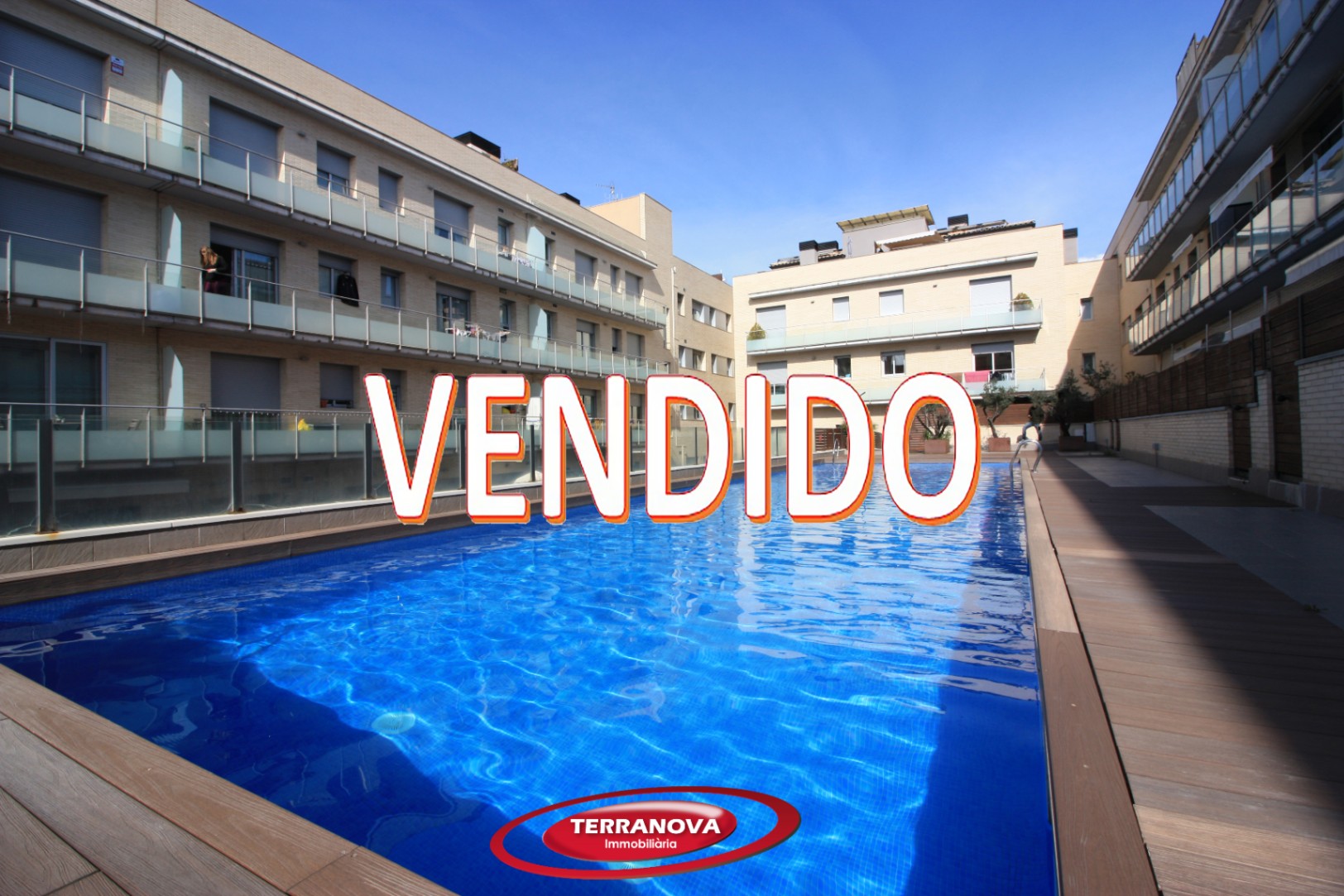 PISO DÚPLEX CON PISCINA
