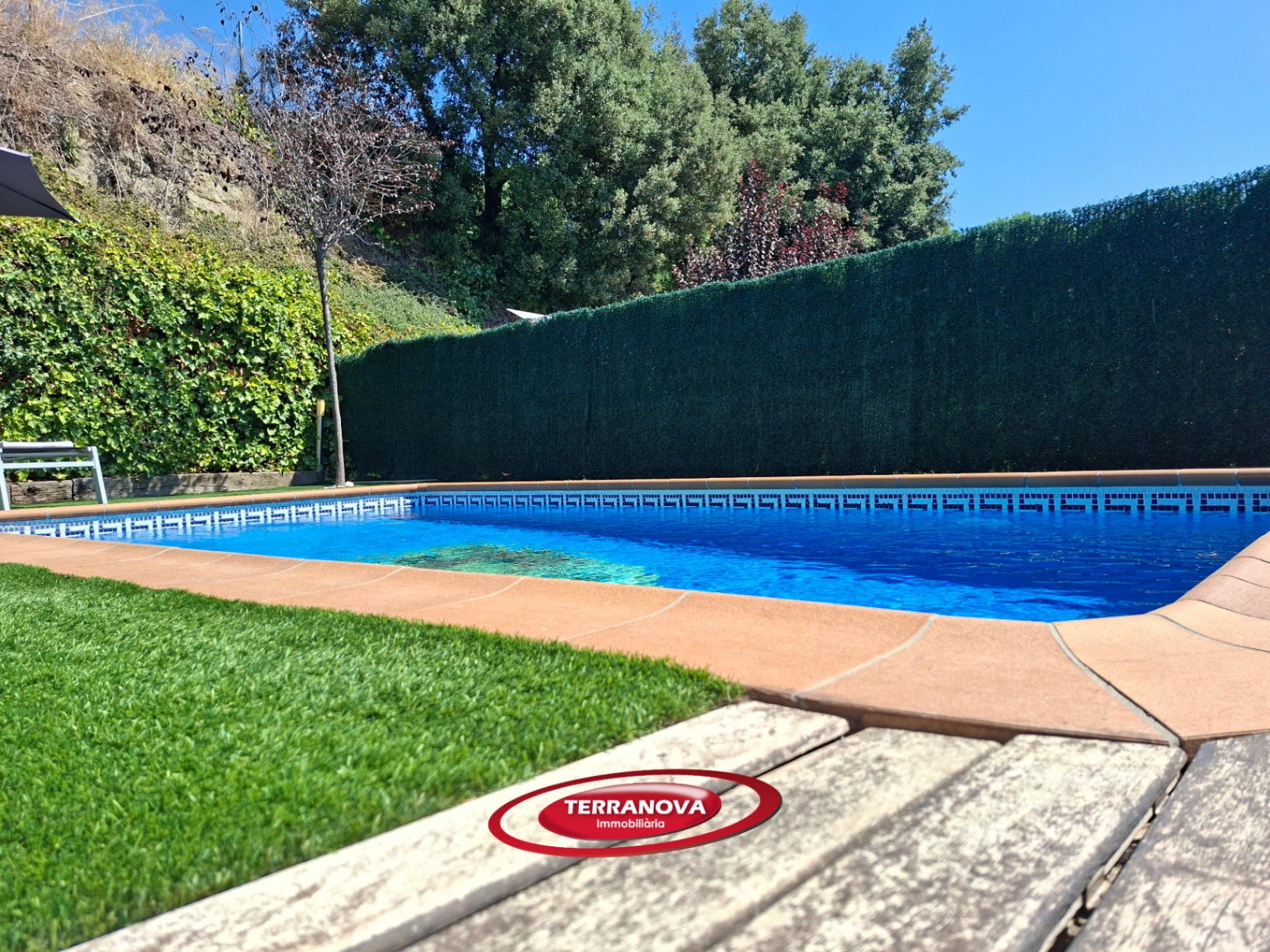 ESTUPENDA CASA PAREADA A 3 VIENTOS CON PISCINA PRIVADA