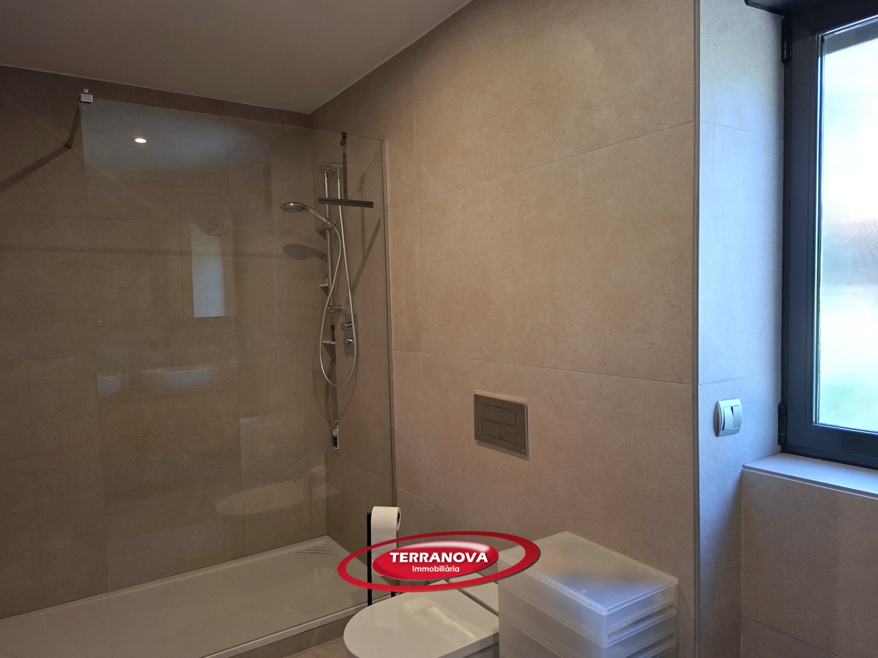 ESTUPENDA CASA PAREADA A 3 VIENTOS CON PISCINA PRIVADA