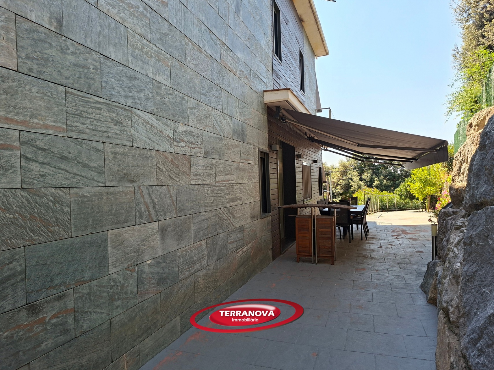 ESTUPENDA CASA PAREADA A 3 VIENTOS CON PISCINA PRIVADA