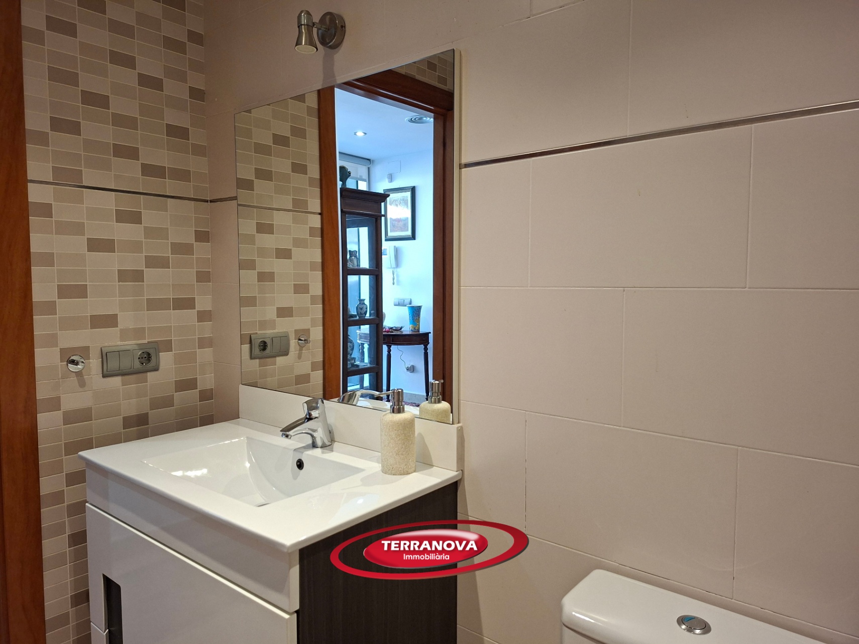 ESTUPENDA CASA PAREADA A 3 VIENTOS CON PISCINA PRIVADA