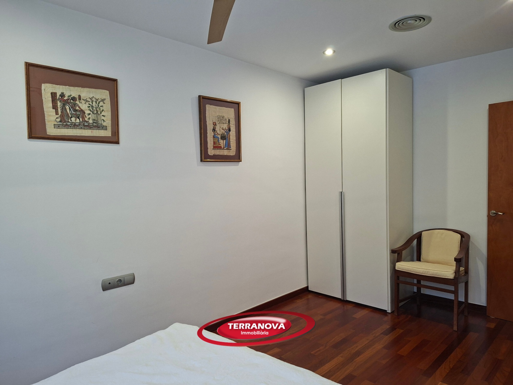 ESTUPENDA CASA PAREADA A 3 VIENTOS CON PISCINA PRIVADA