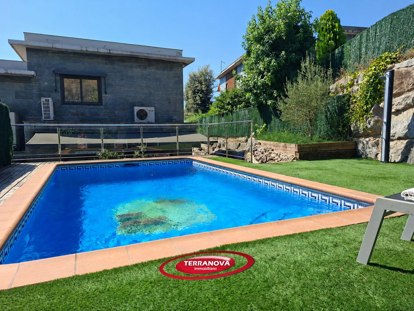 ESTUPENDA CASA PAREADA A 3 VIENTOS CON PISCINA PRIVADA