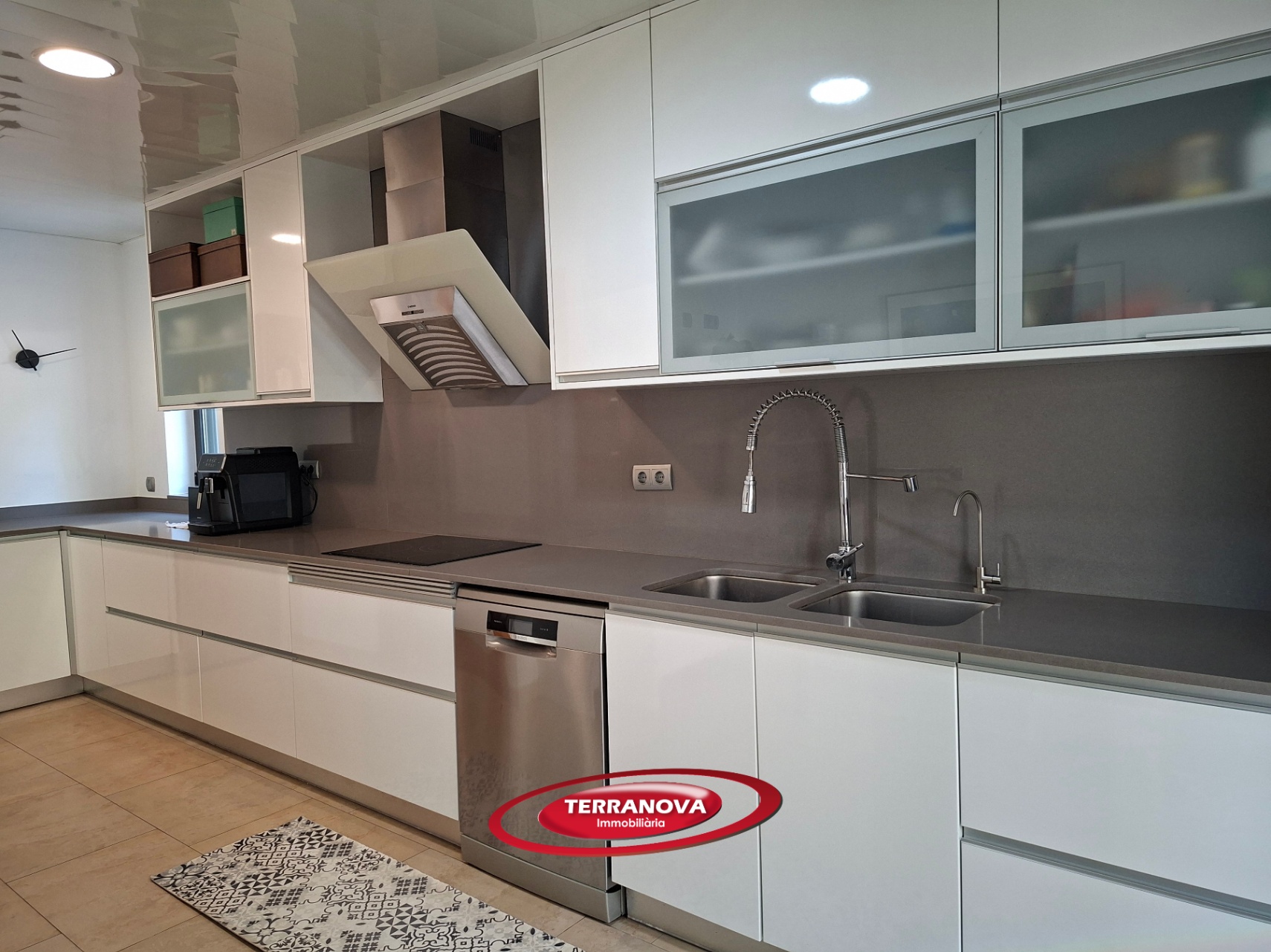 ESTUPENDA CASA PAREADA A 3 VIENTOS CON PISCINA PRIVADA