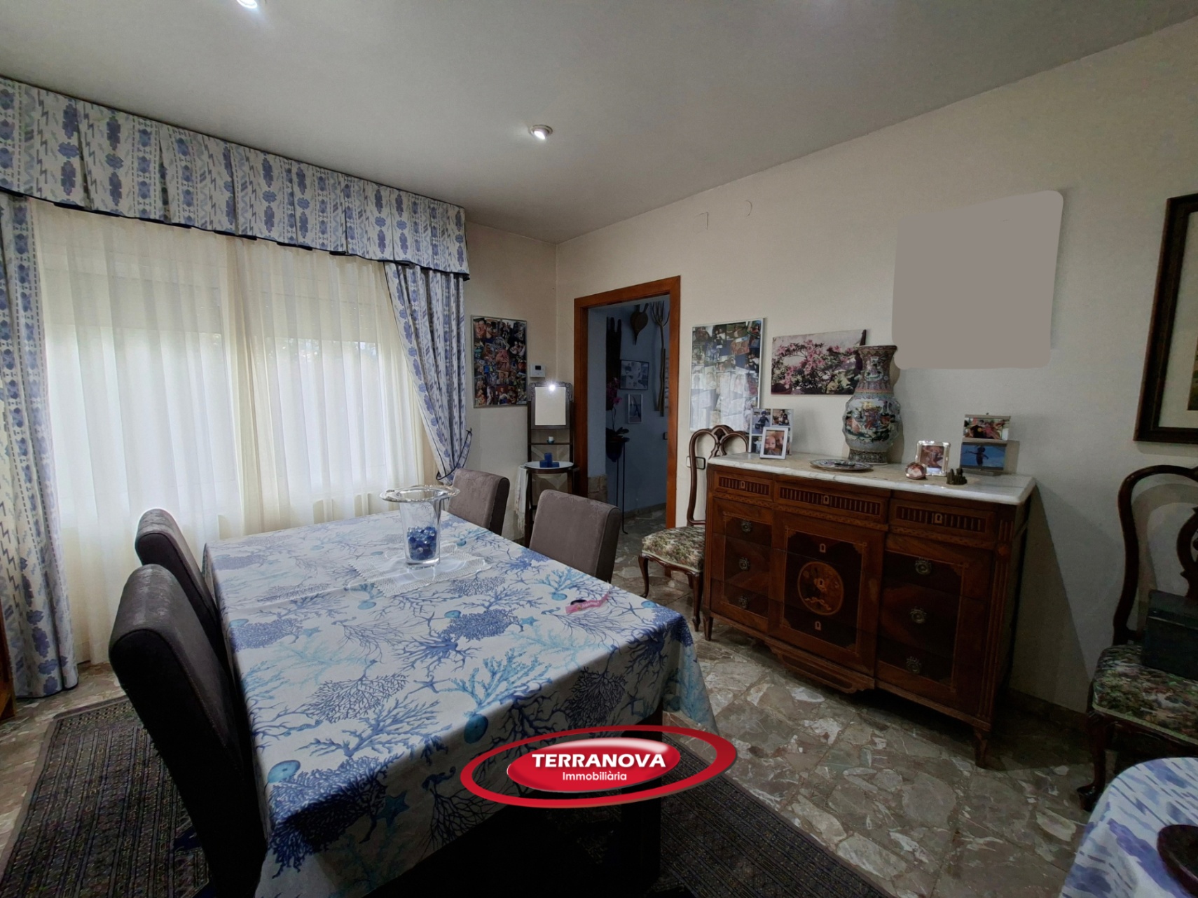 CASA EN UNA SOLA PLANTA CON GRAN PARCELA Y EXCELENTE UBICACIÓN