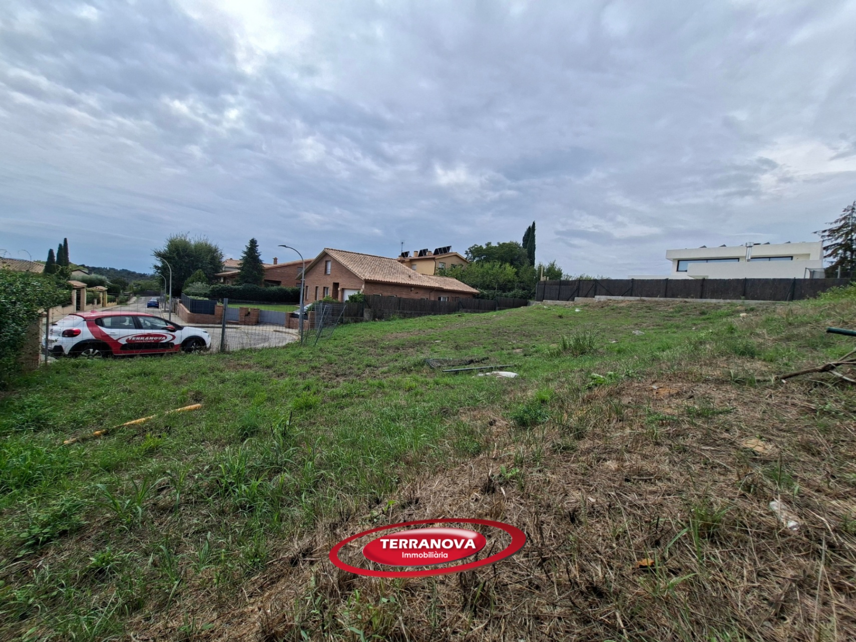 EXCELENTE PARCELA PARA CONSTUIR UNA VIVIENDA EN PLANTA