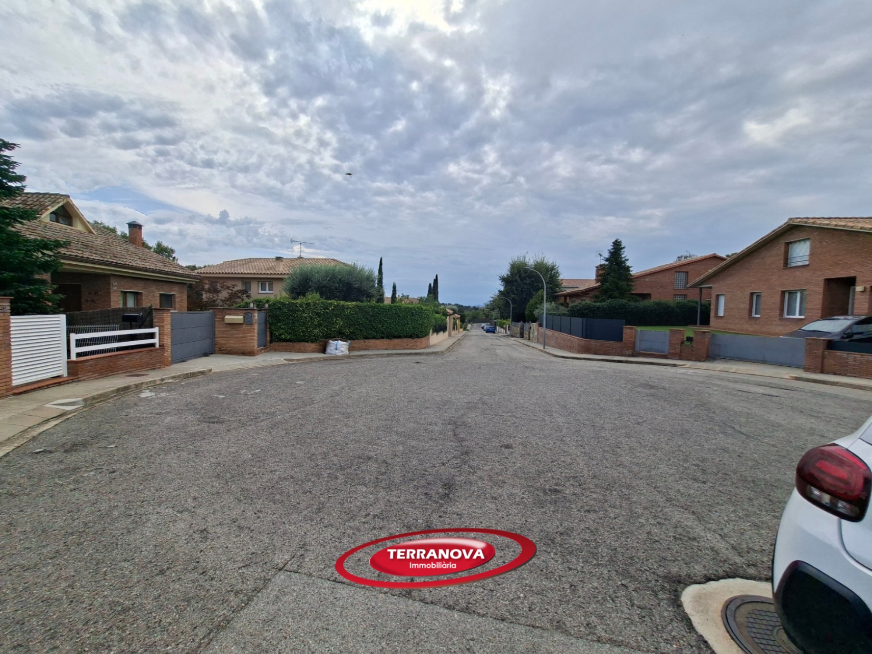 EXCELENTE PARCELA PARA CONSTUIR UNA VIVIENDA EN PLANTA