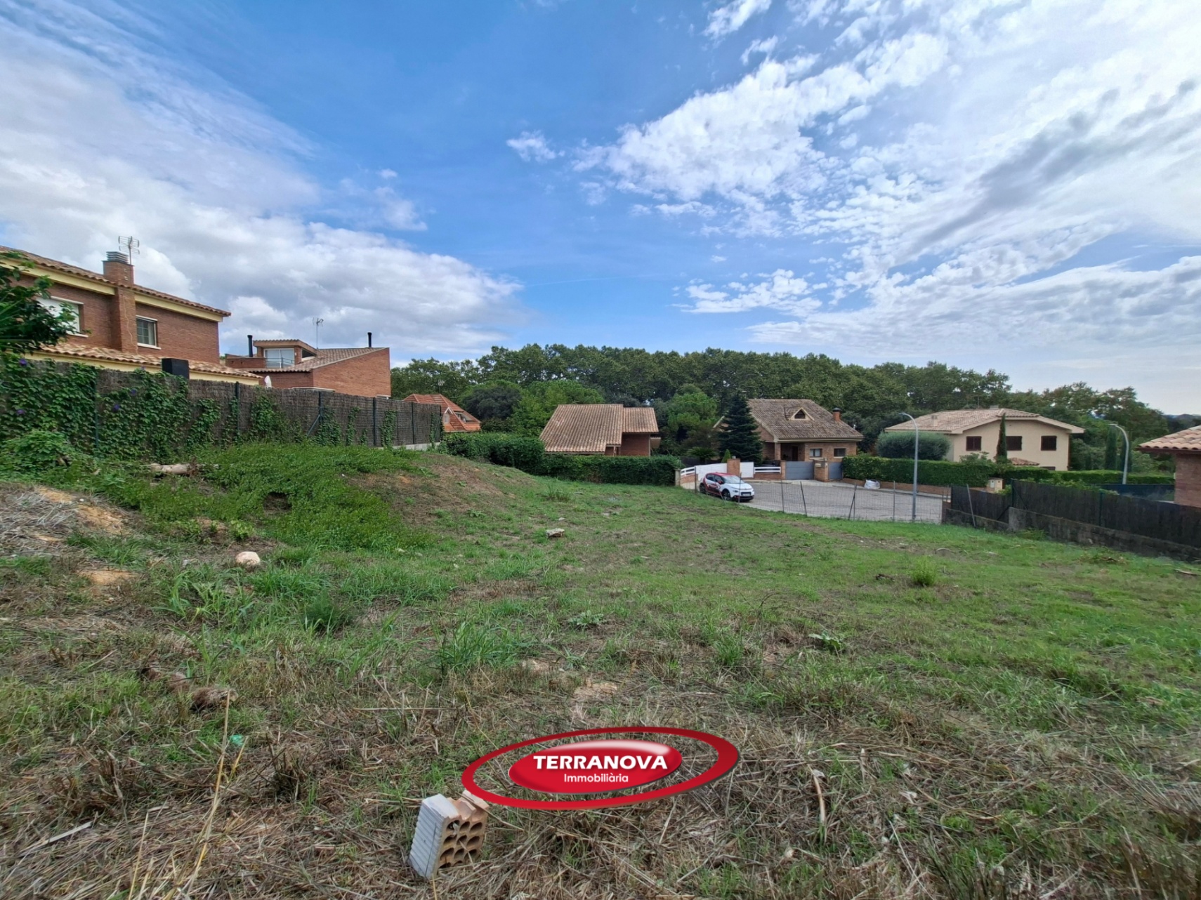 EXCELENTE PARCELA PARA CONSTUIR UNA VIVIENDA EN PLANTA