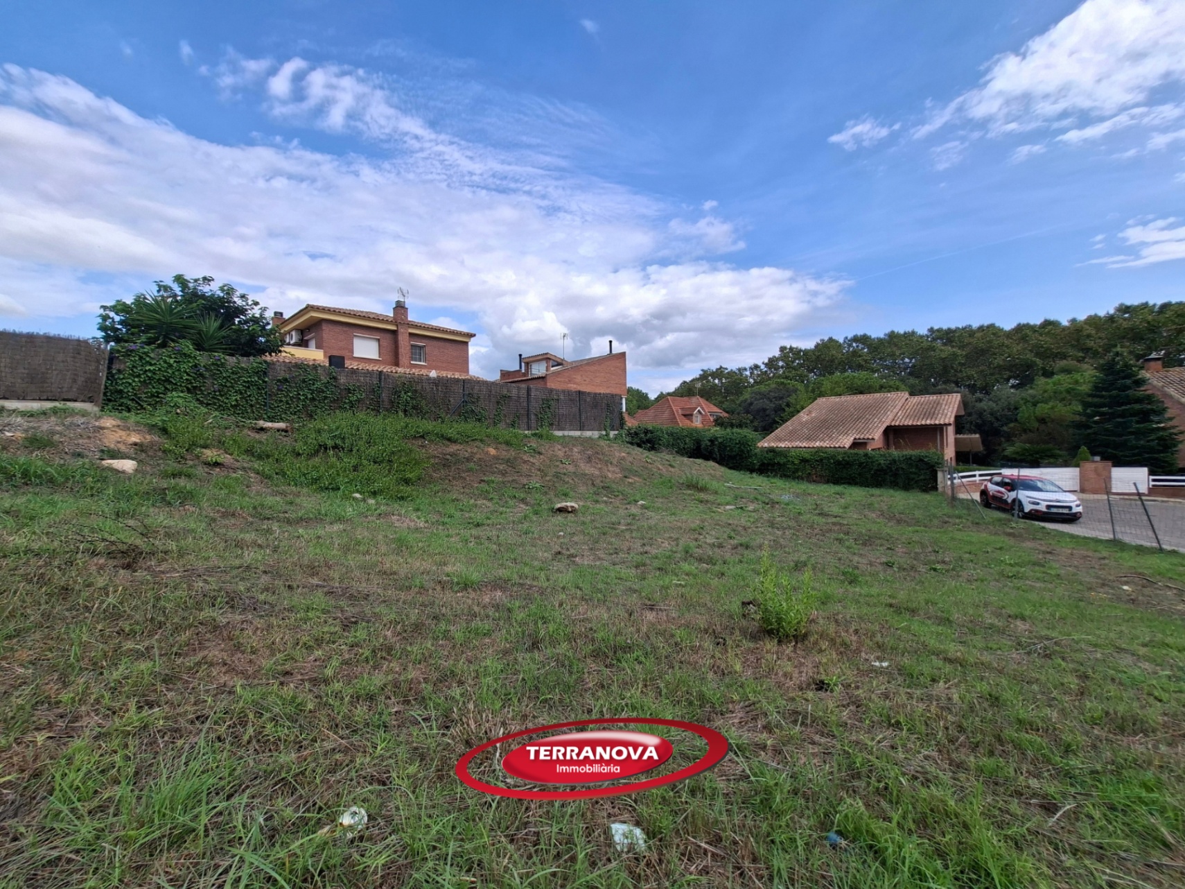 EXCELENTE PARCELA PARA CONSTUIR UNA VIVIENDA EN PLANTA