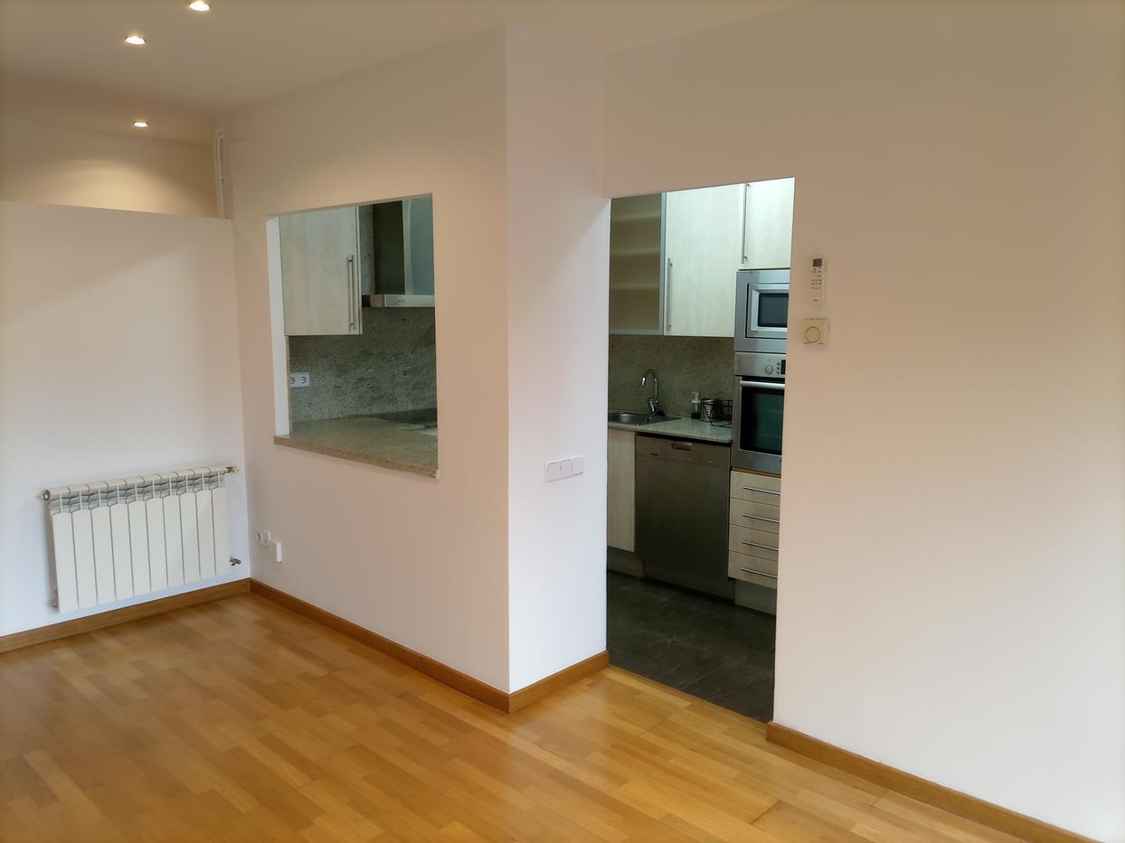 CENTRALLY LOCATED APARTMENT WITH 3 BEDROOMS