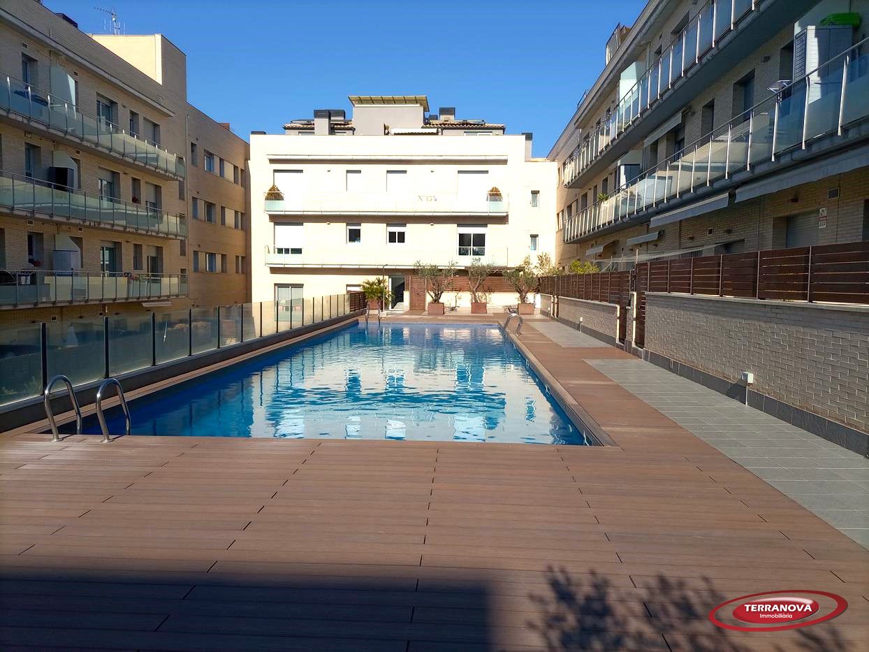 EXCELLENT APARTMENT WITH COMMUNAL AREA WITH SWIMMING POOL