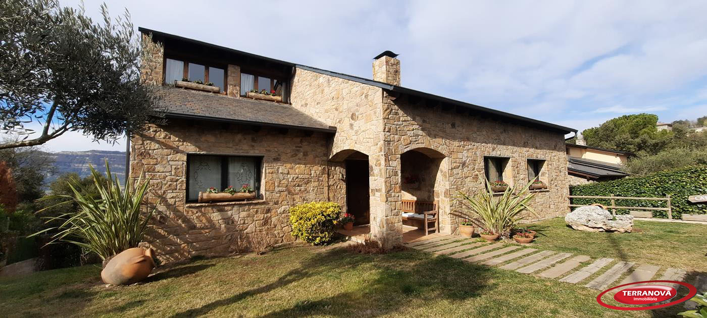 Casa a la venta en Seva - El Montanyá